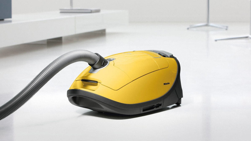 Miele Complete C3 Calima PowerLine Vacuum Cleaner